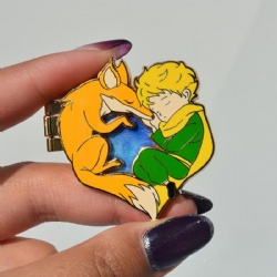 hard enamel flip lapel pin badge with UV printing
