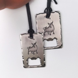 custom engraved logo golf bottle openener bag tag